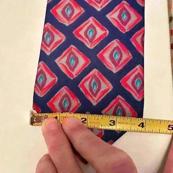 NWT Lot Of 2 Geoffrey Beene Ties Silk-Tan With Polka Dots, Blue With Red Design - Picture 10 of 11